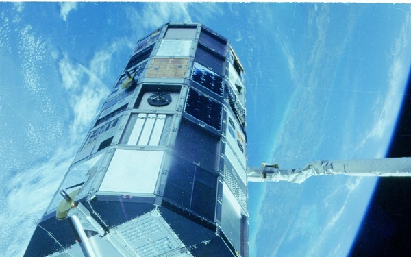 LDEF: On RMS Arm With Florida in Background