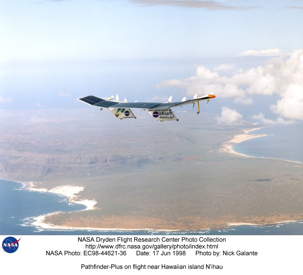 Pathfinder-Plus on flight near Hawaiian island N'ihau
