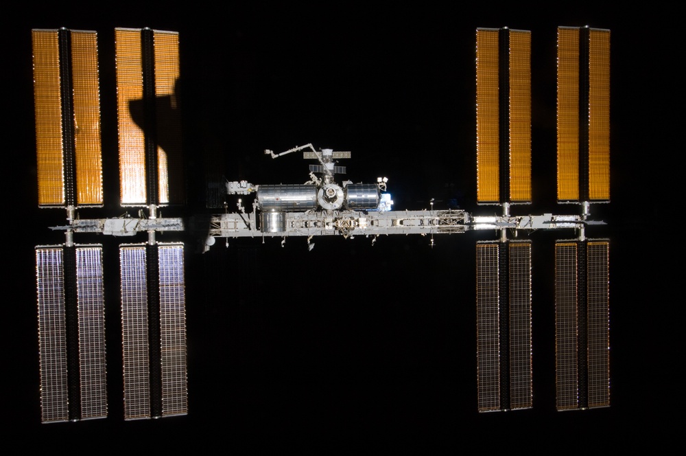 Fly-around view of the ISS by the STS-127 crew