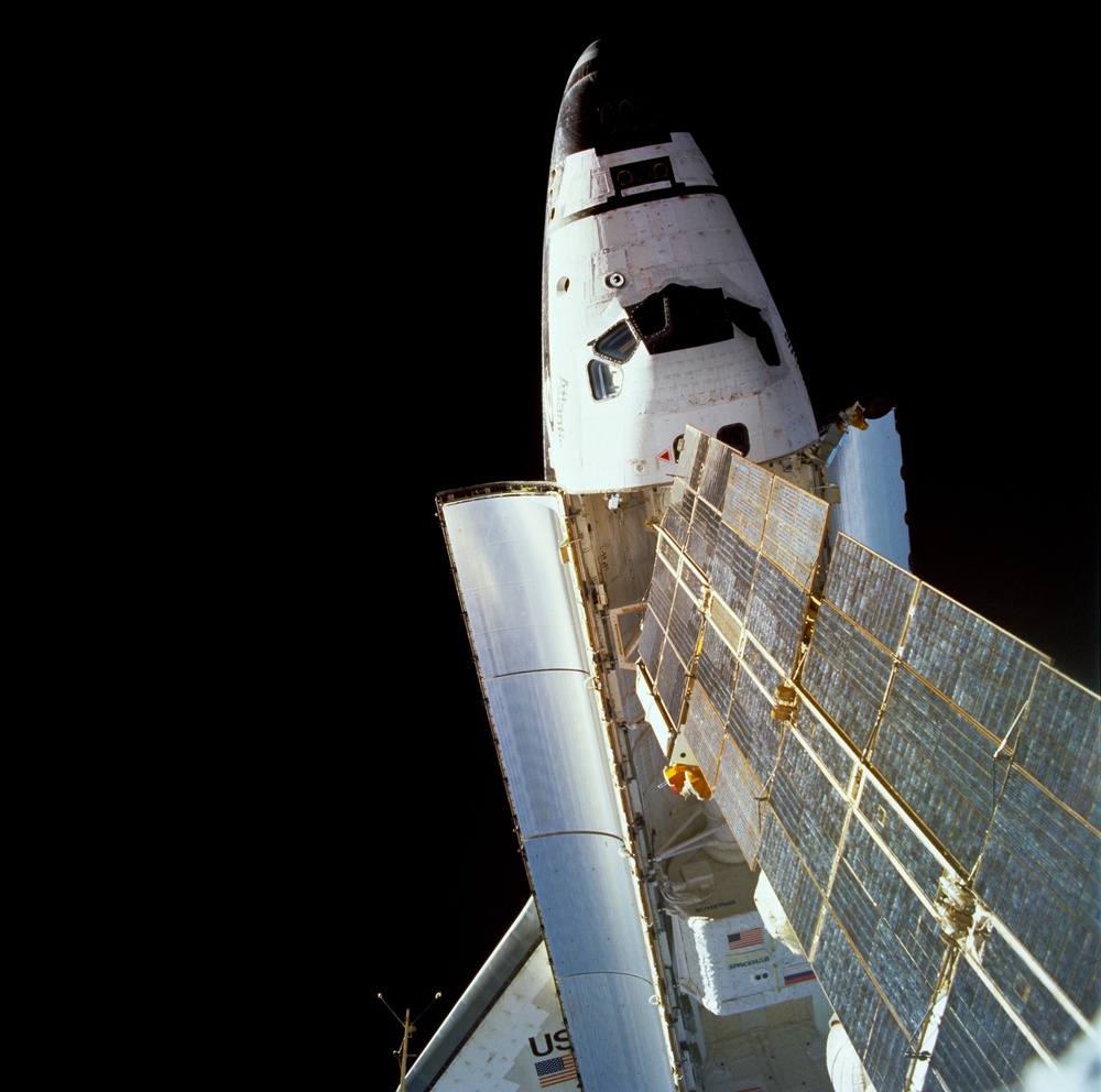 Views of shuttle orbiter Atlantis' payload bay as seen from Mir Space Station