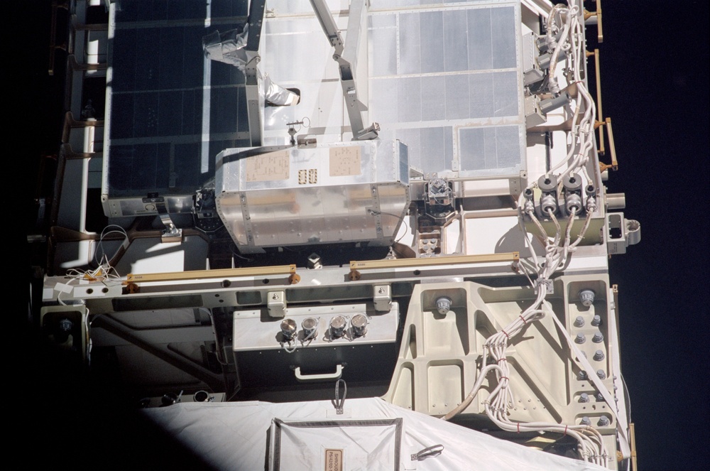 P6 Truss, Integrated Equipment Assembly (IEA)