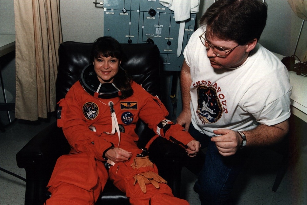 STS-67 Payload Commander Tamara Jernigan Suits up