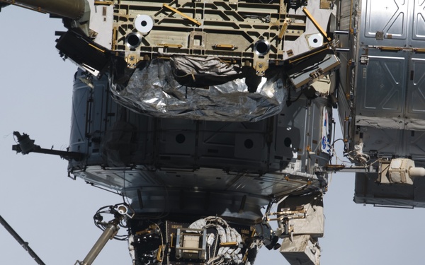 Fly-around view of the ISS by the STS-127 crew