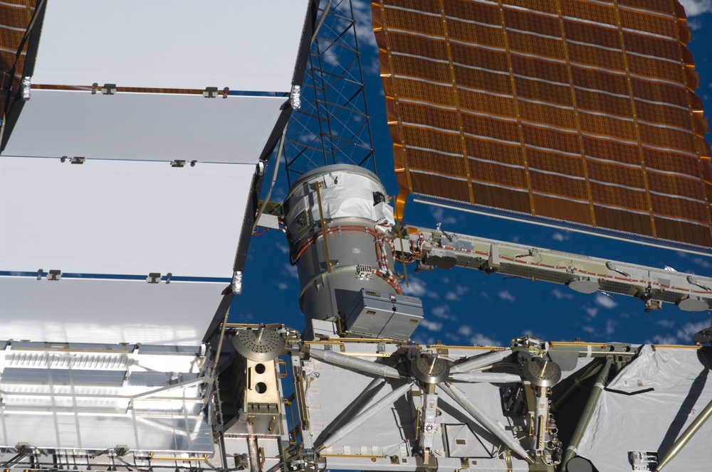 Fly-around view of the ISS by the STS-127 crew