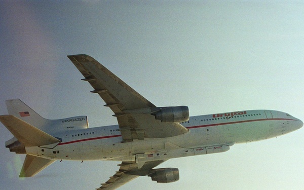 Pegasus Orbcomm payload: Captive L-1011 flight