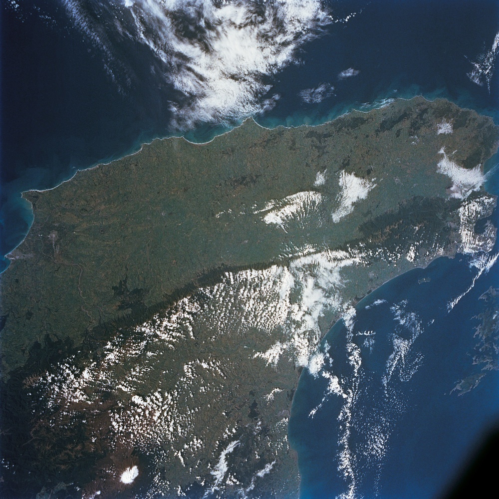 Earth observations taken from Discovery during STS-56 mission