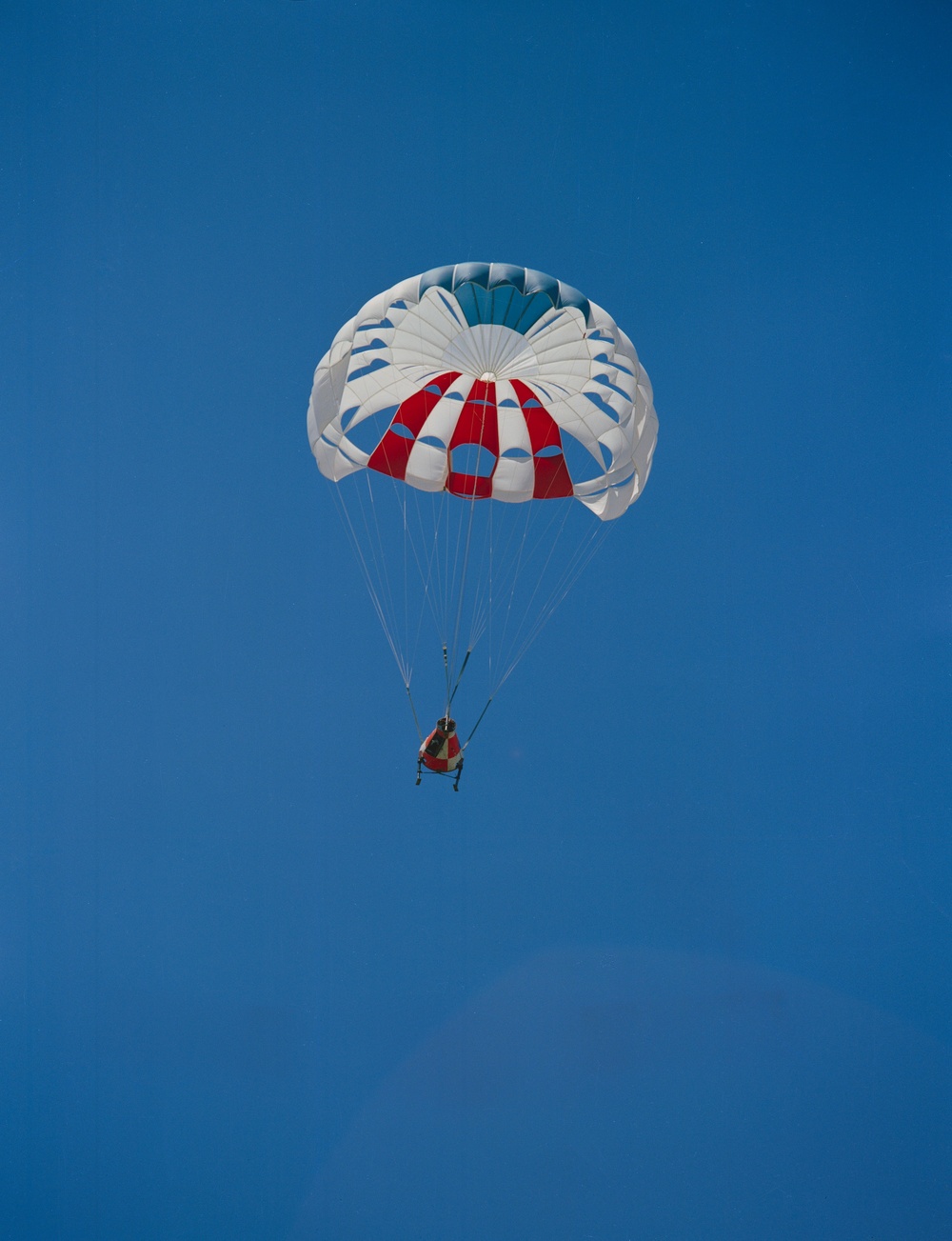 PARA - SAIL DROP TEST WF. T.N. GUIDANCE CONTROL {SEE S-64-24933} SYSTEM CONSULTED AT FT. HOOD