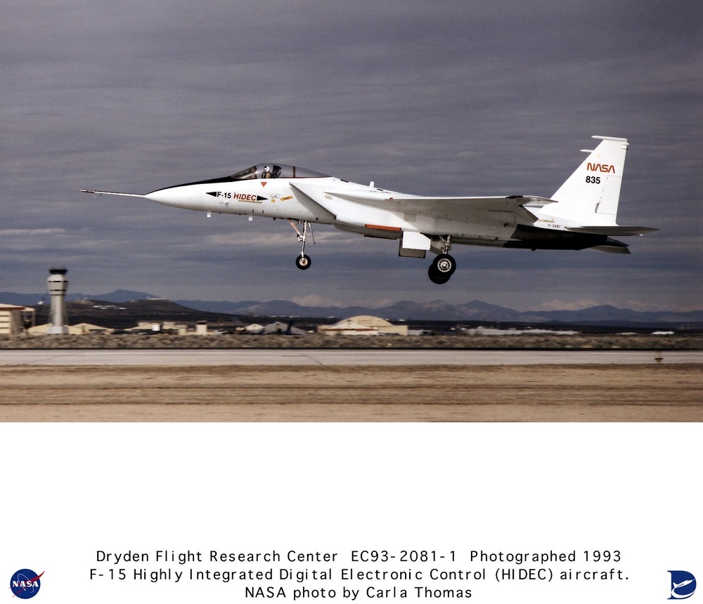 F-15 HiDEC landing