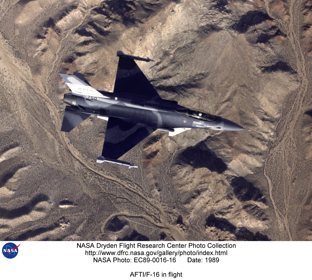 AFTI/F-16 in flight