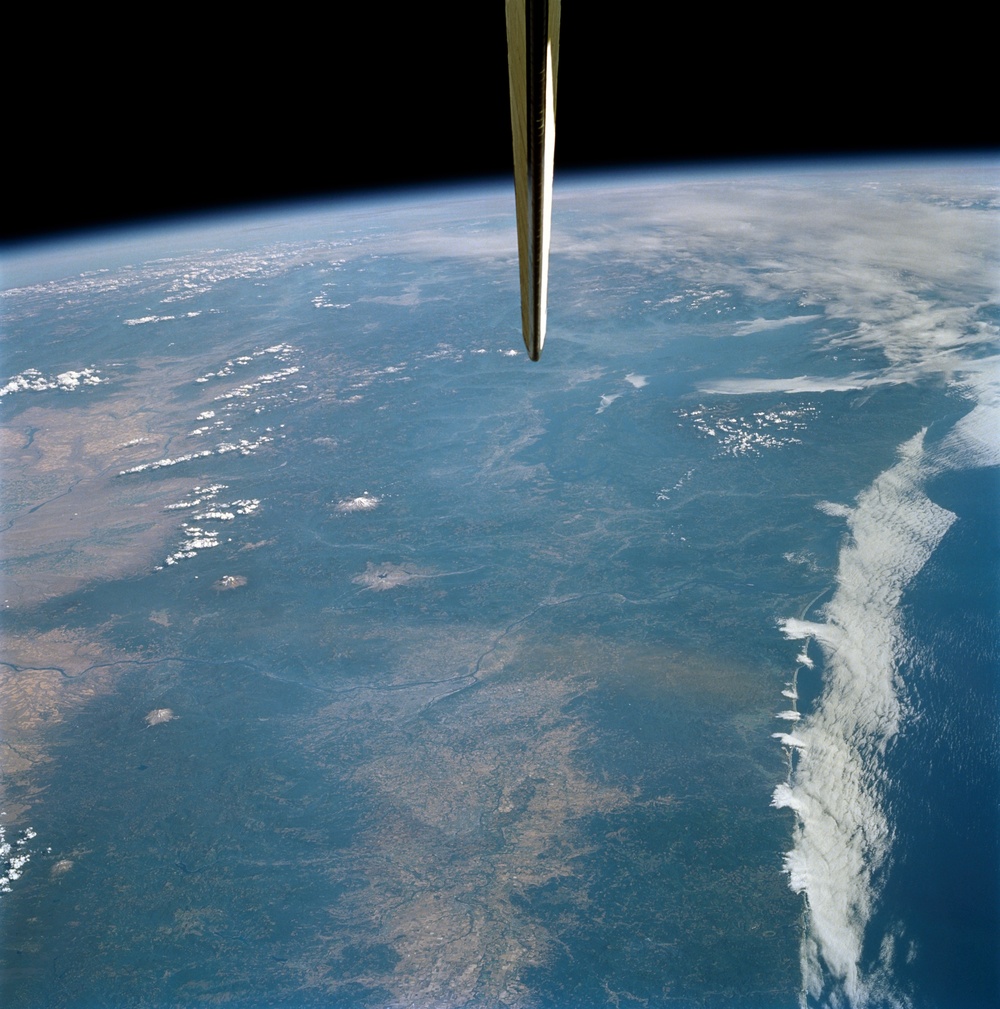 Earth observations during STS-64