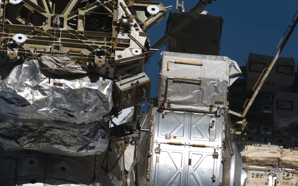 Fly-around view of the ISS by the STS-127 crew