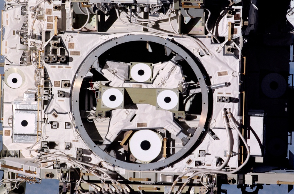 Z1, Forward side view with the Manual Berthing Mechanism (MBM) seen during flyaround