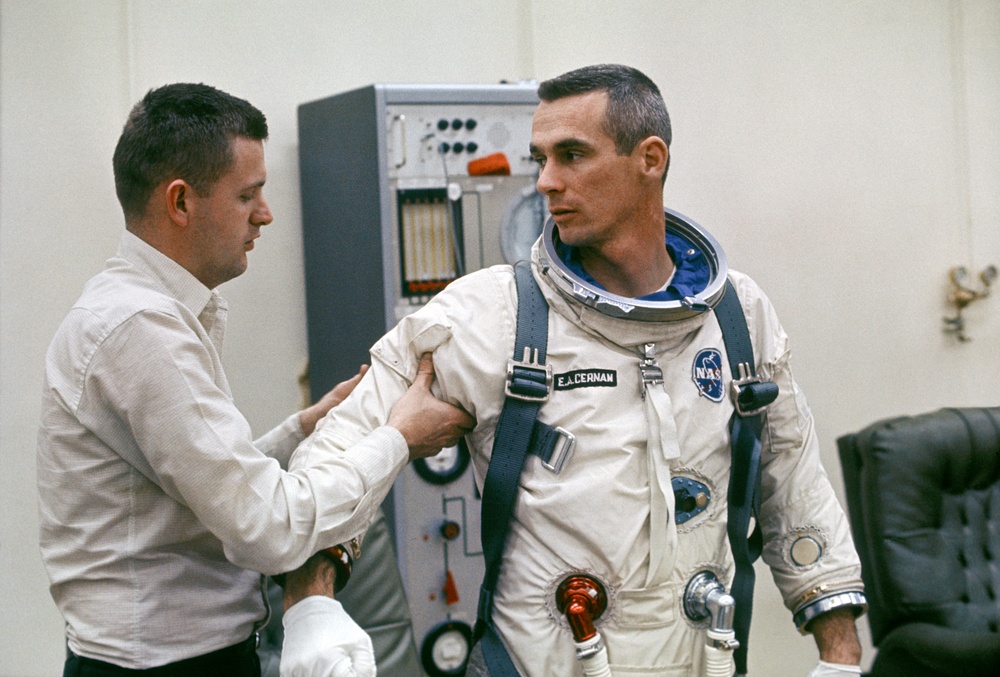 GT-4 TEST - ASTRONAUT EUGENE A. CERNAN -- Training