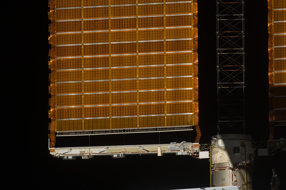 Fly-around view of the ISS by the STS-127 crew