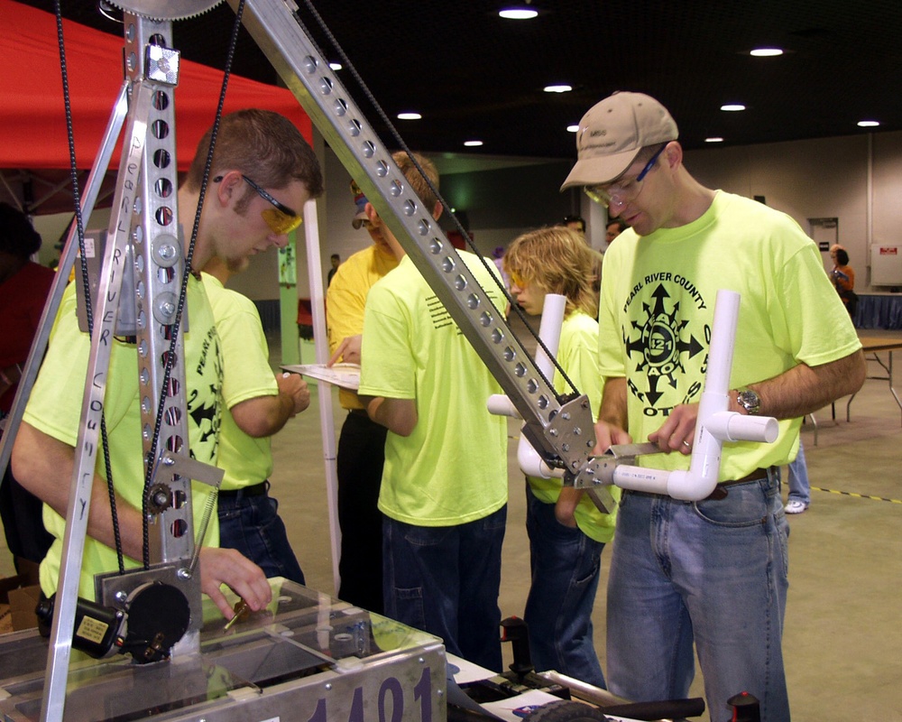 SSC engineers mentor FIRST Robotics teams