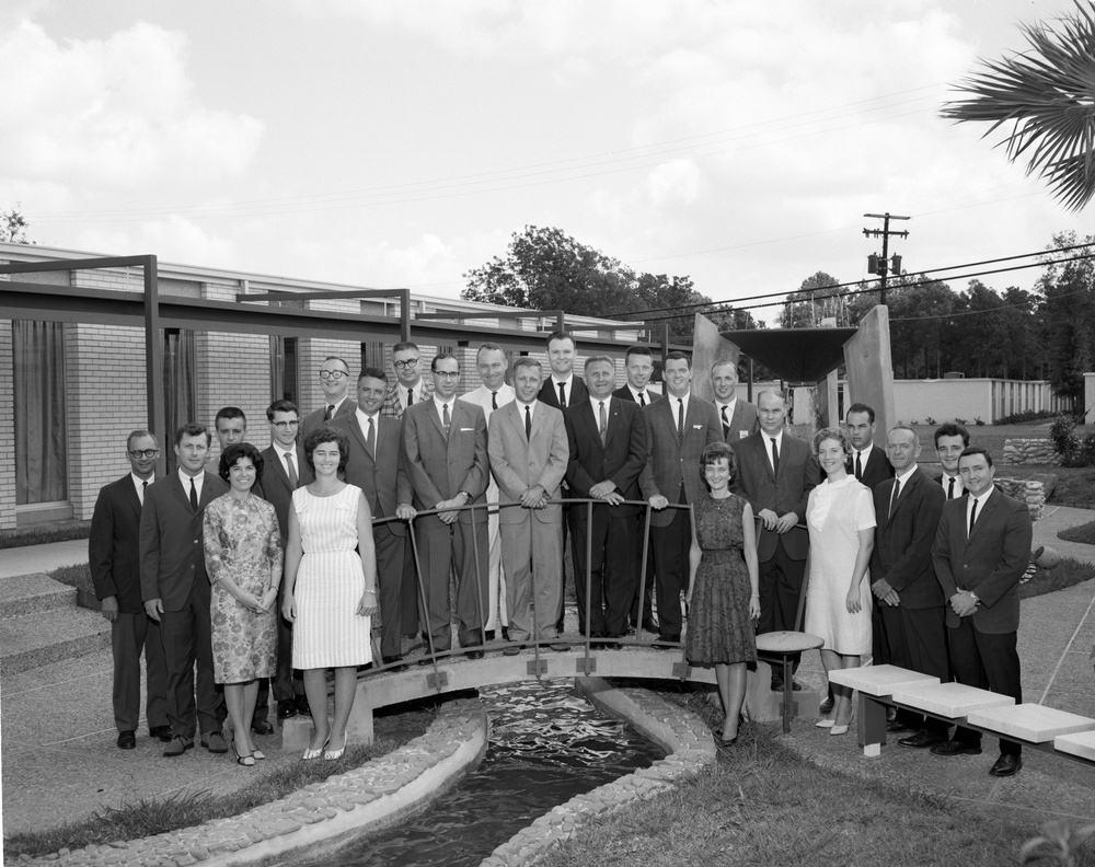 Group shot of the nucleus of 1960 Flight Operations Division