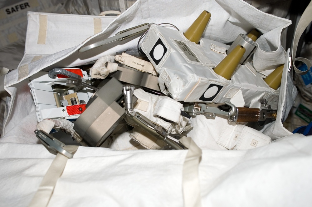 View EVA tethers and WIFs taken during STS-121 / Expedition 13 joint operations