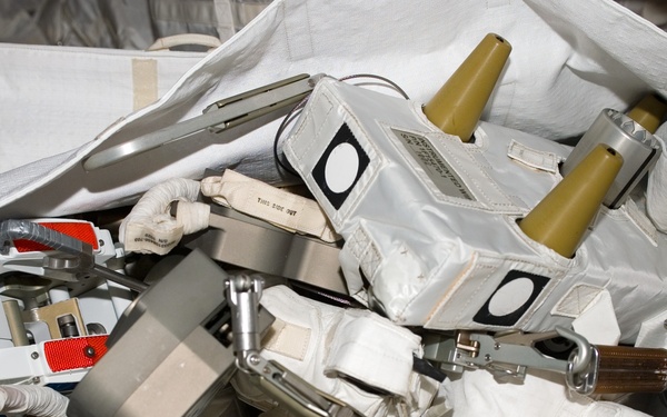 View EVA tethers and WIFs taken during STS-121 / Expedition 13 joint operations