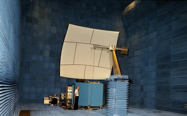 Dual Reflector System In Aneholic Chamber