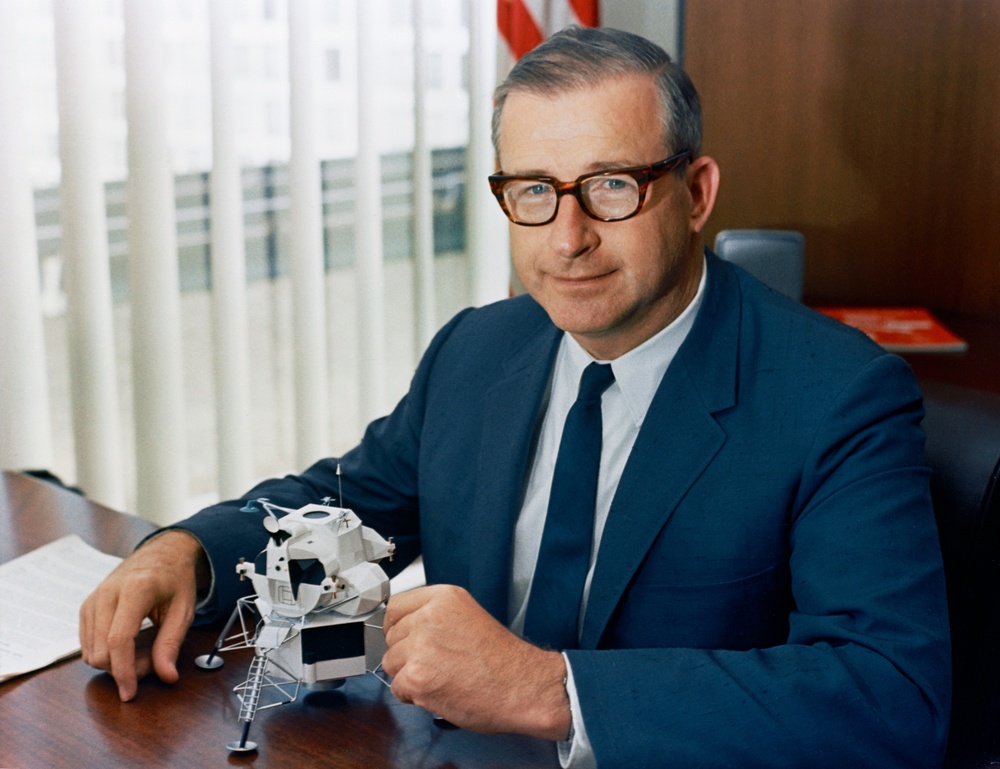 DR. THOMAS O. PAINE, ADMINISTRATOR TO NASA