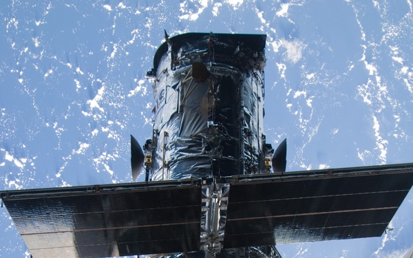 STS-125 MS1 Good during EVA4