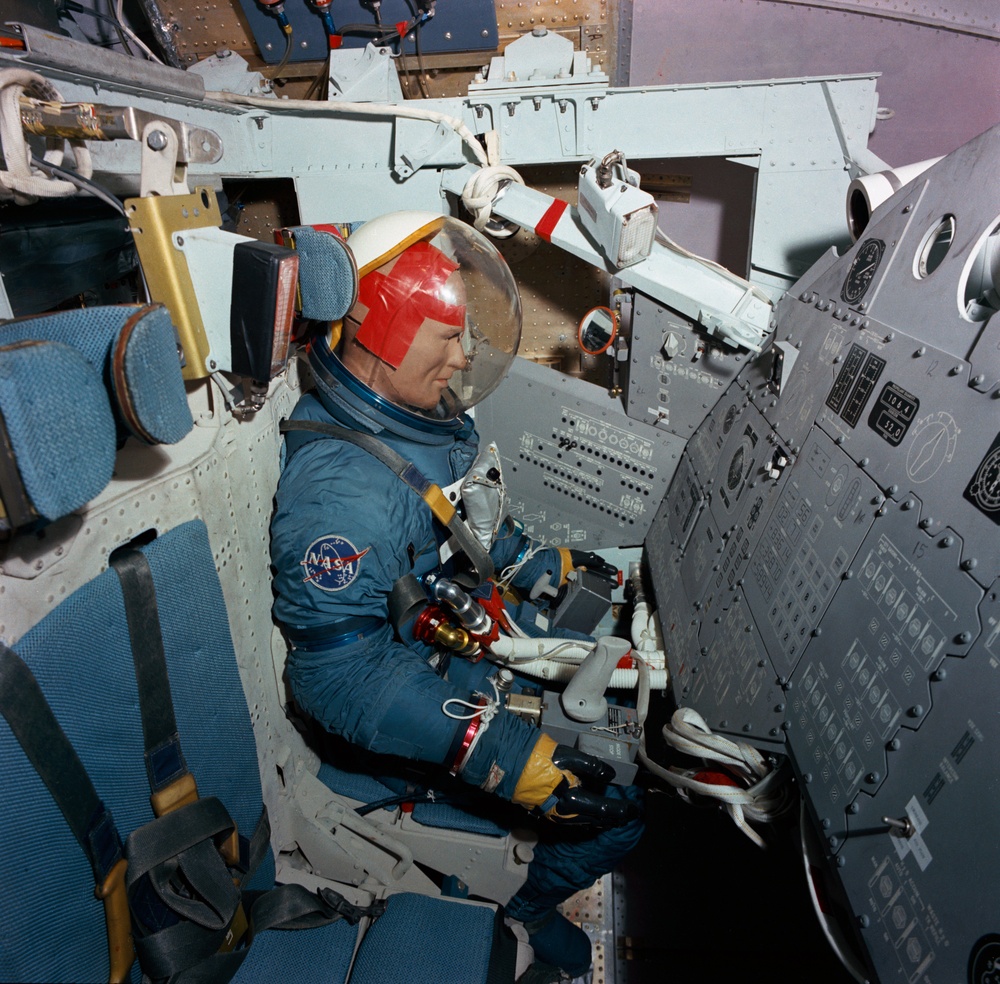 Apollo EMU - Centrifuge Qual EMU Extra Mobility Unit