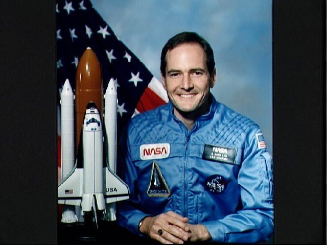 Official portrait of Astronaut G. David Low