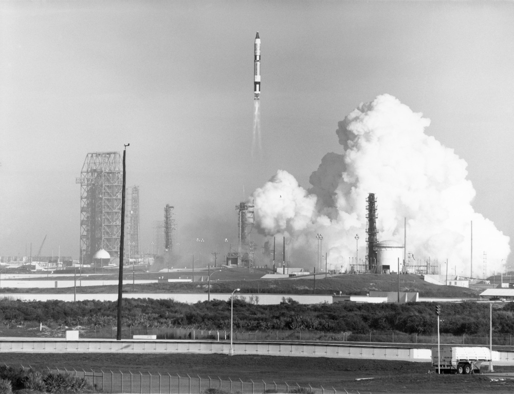 Gemini 6 launch view