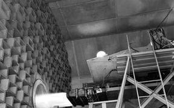 SUPERSONIC RAM JET TWO DIMENSIONAL SETUP