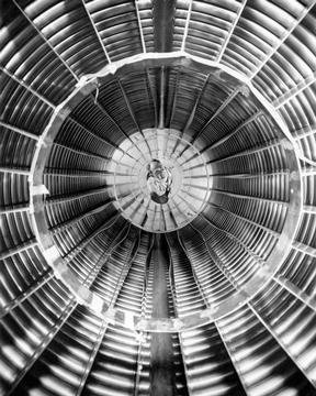 LIQUID NITROGEN GOLD BAFFLE FOR USE IN ION VACUUM TANKS TO COLLECT CESIUM AND MERCURY BURNED IN ION