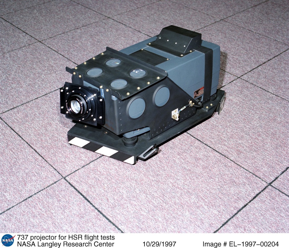 737 projector for HSR flight tests