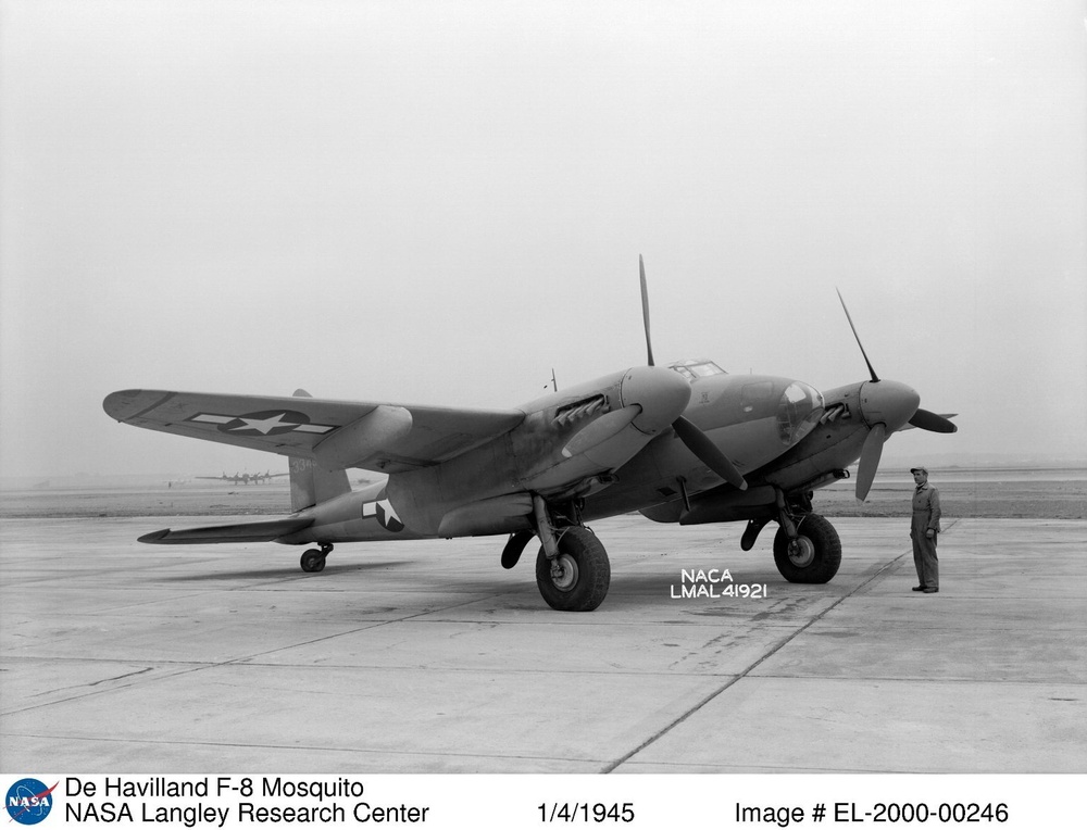 De Havilland F-8 Mosquito