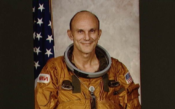Offical portrait of Astronaut Thomas K. Mattingly