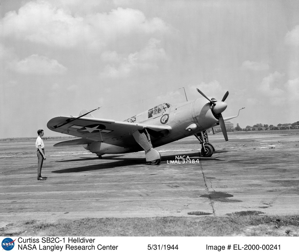 Curtiss SB2C-1 Helldiver