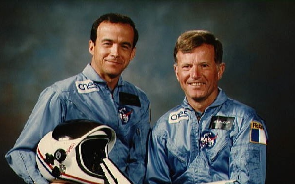 Portraits of payload specialists for STS 51-G