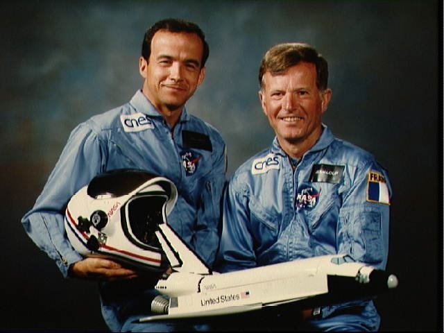 Portraits of payload specialists for STS 51-G
