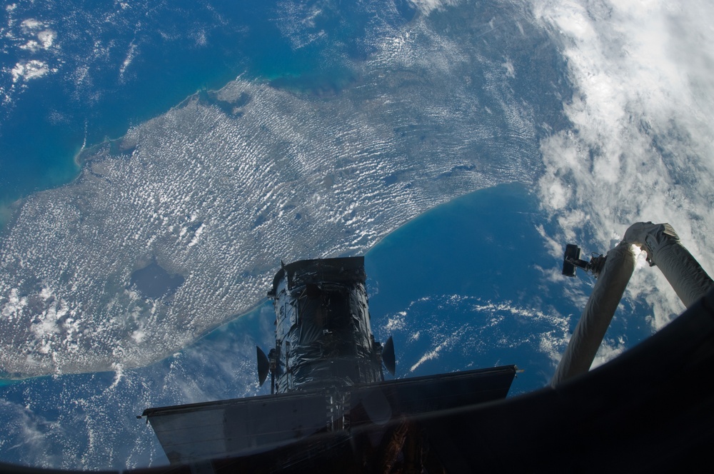 Earth Observation taken by the STS-125 Crew during EVA4