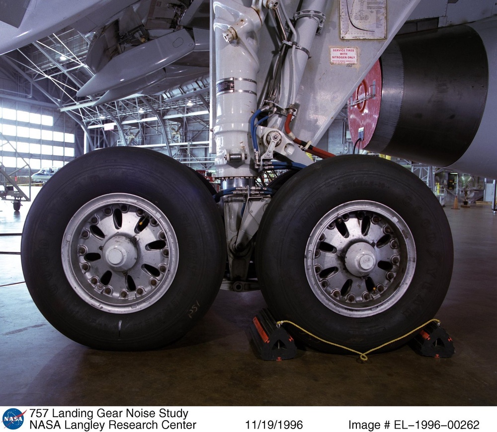 757 Landing Gear Noise Study