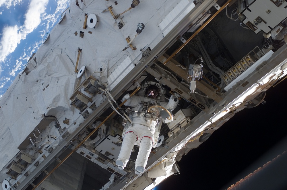 Tanner during first EVA - STS 115 / Expedition 13 joint operations