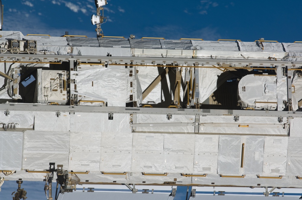 Fly-around view of the ISS by the STS-127 crew