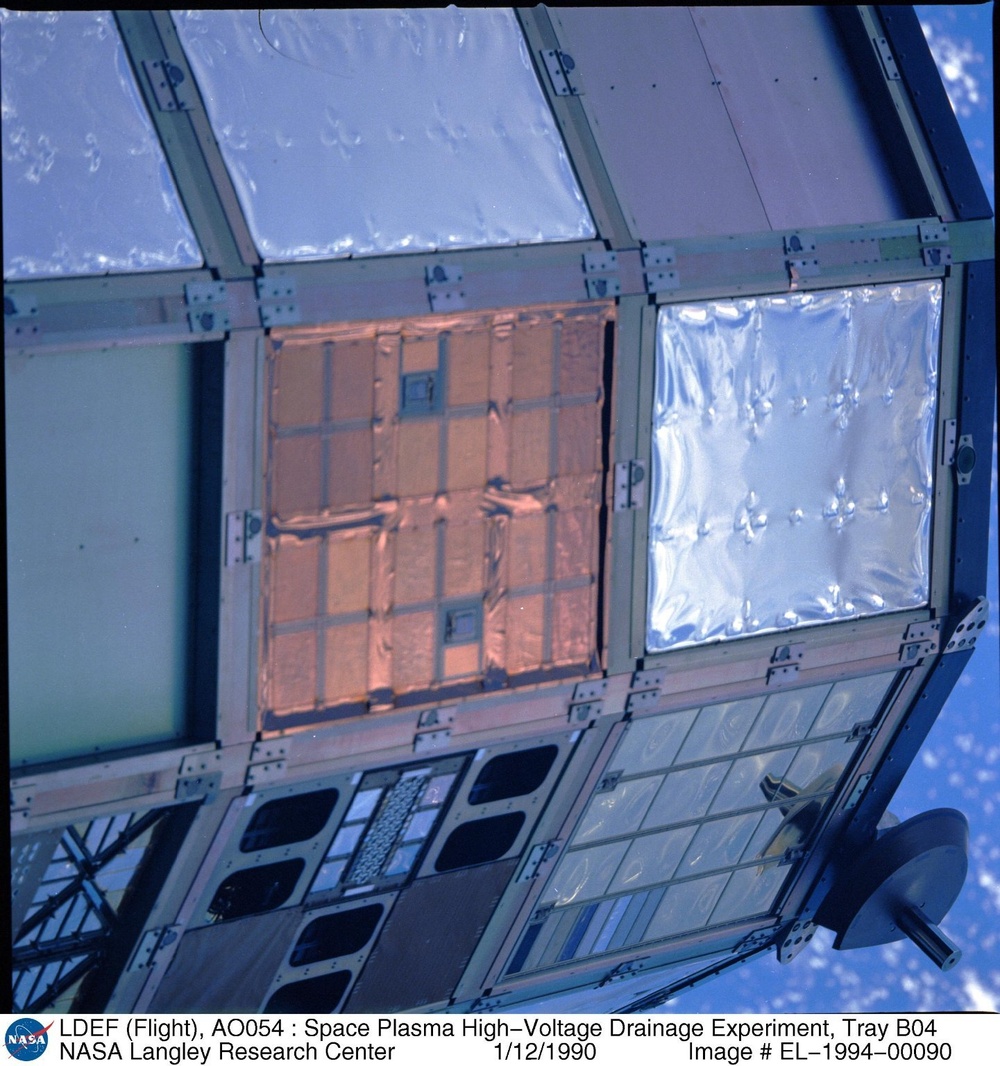LDEF (Flight), AO054 : Space Plasma High-Voltage Drainage Experiment, Tray B04