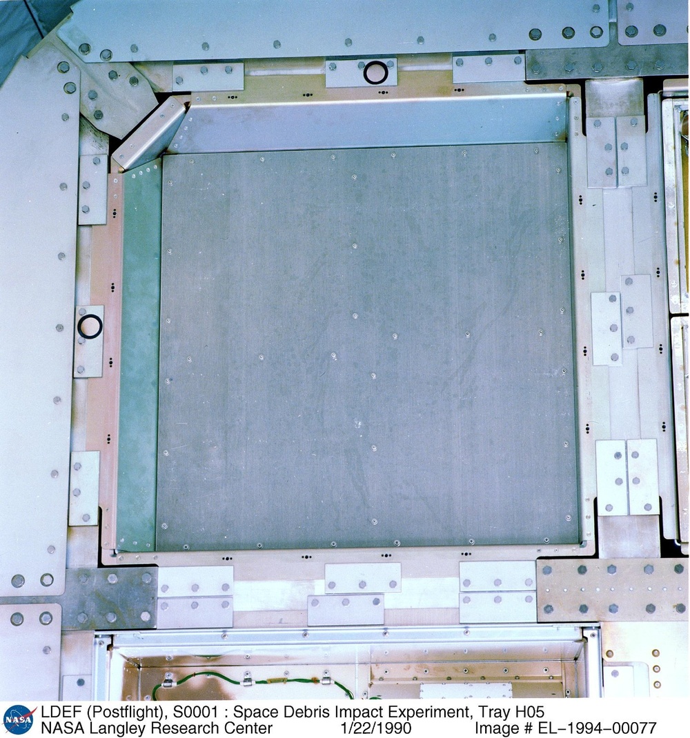 LDEF (Postflight), S0001 : Space Debris Impact Experiment, Tray H05