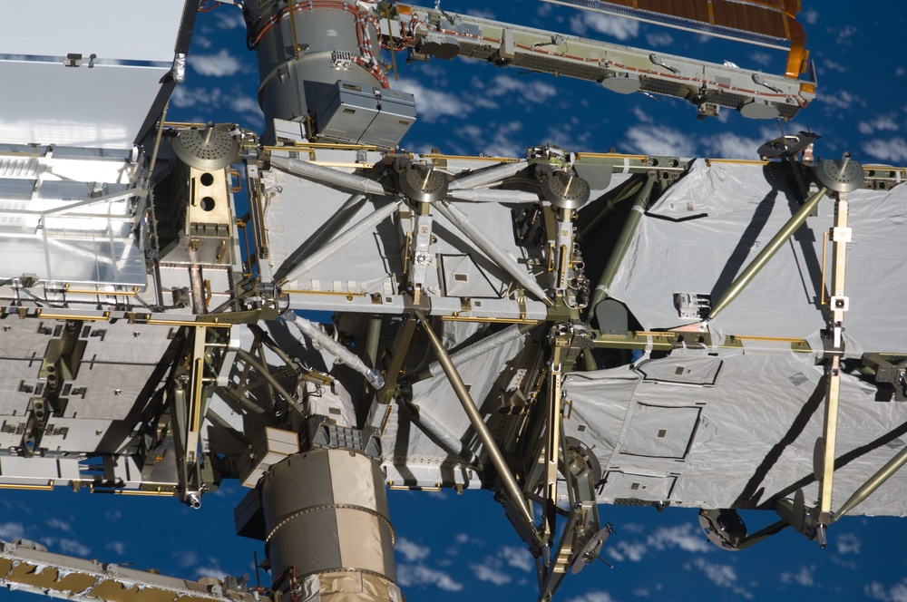 Fly-around view of the ISS by the STS-127 crew