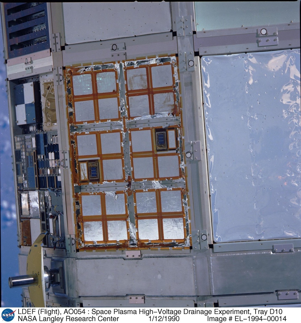 LDEF (Flight), AO054 : Space Plasma High-Voltage Drainage Experiment, Tray D10