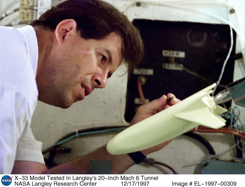 X-33 Model Tested In Langley's 20-Inch Mach 6 Tunnel
