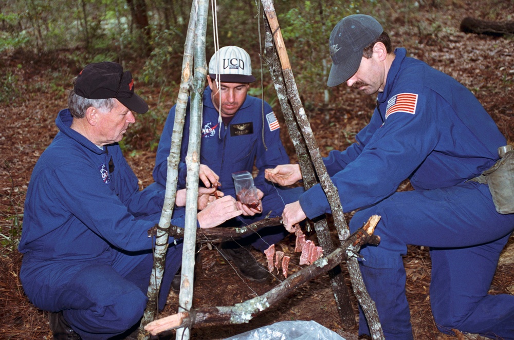 Group 15, 1995 Astronaut Class Candidates (ASCANs) participate in training