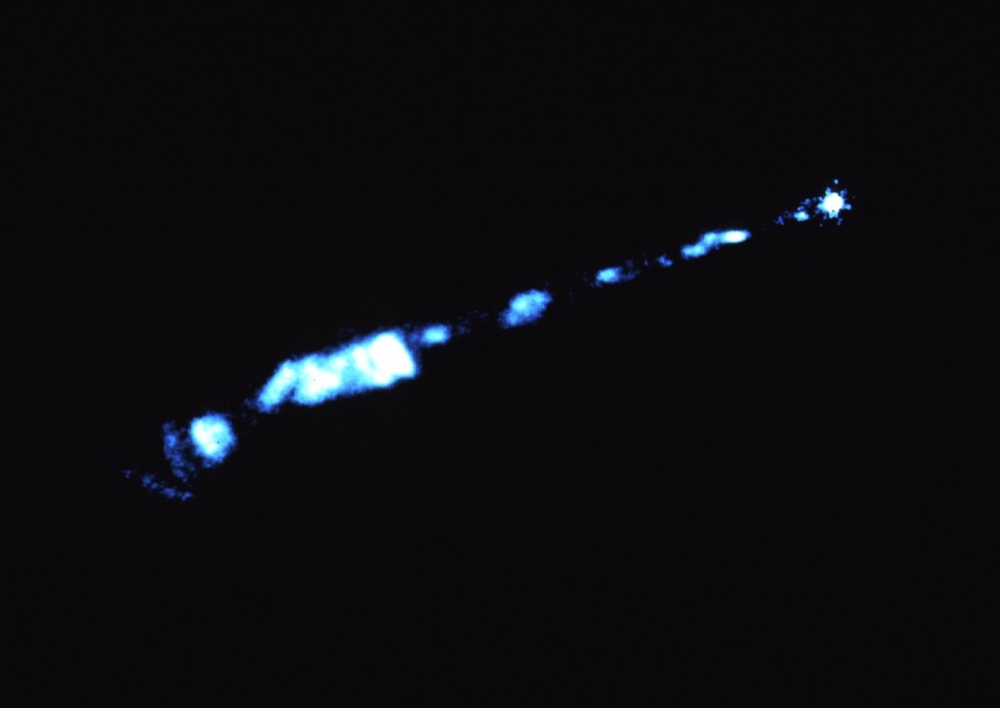 NASA's Hubble Space Telescope Yields Clear View of Optical Jet in Galaxy M87