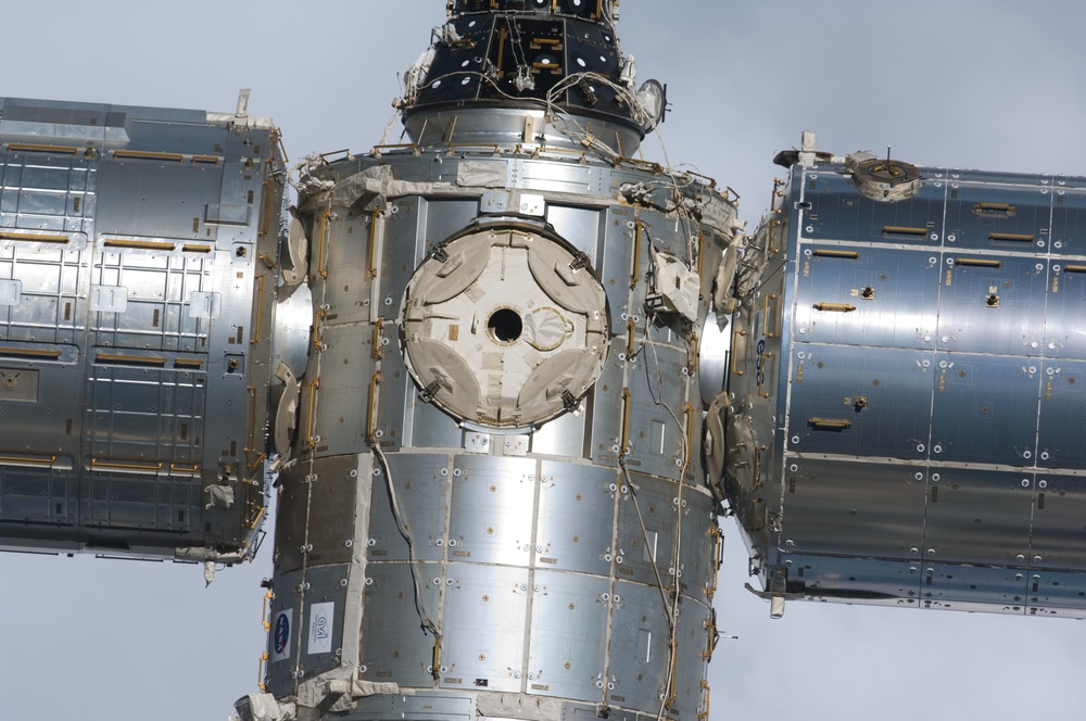 Fly-around view of the ISS by the STS-127 crew