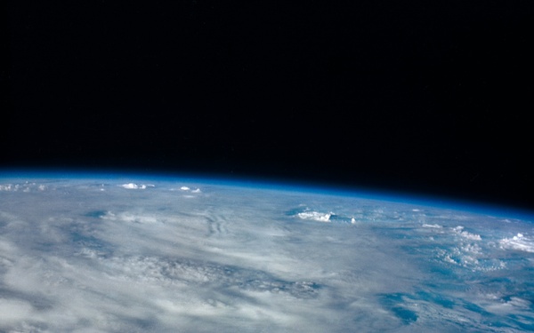 GEMINI-V - EARTH-SKY - (70mm Hasselblad) - OUTER SPACE