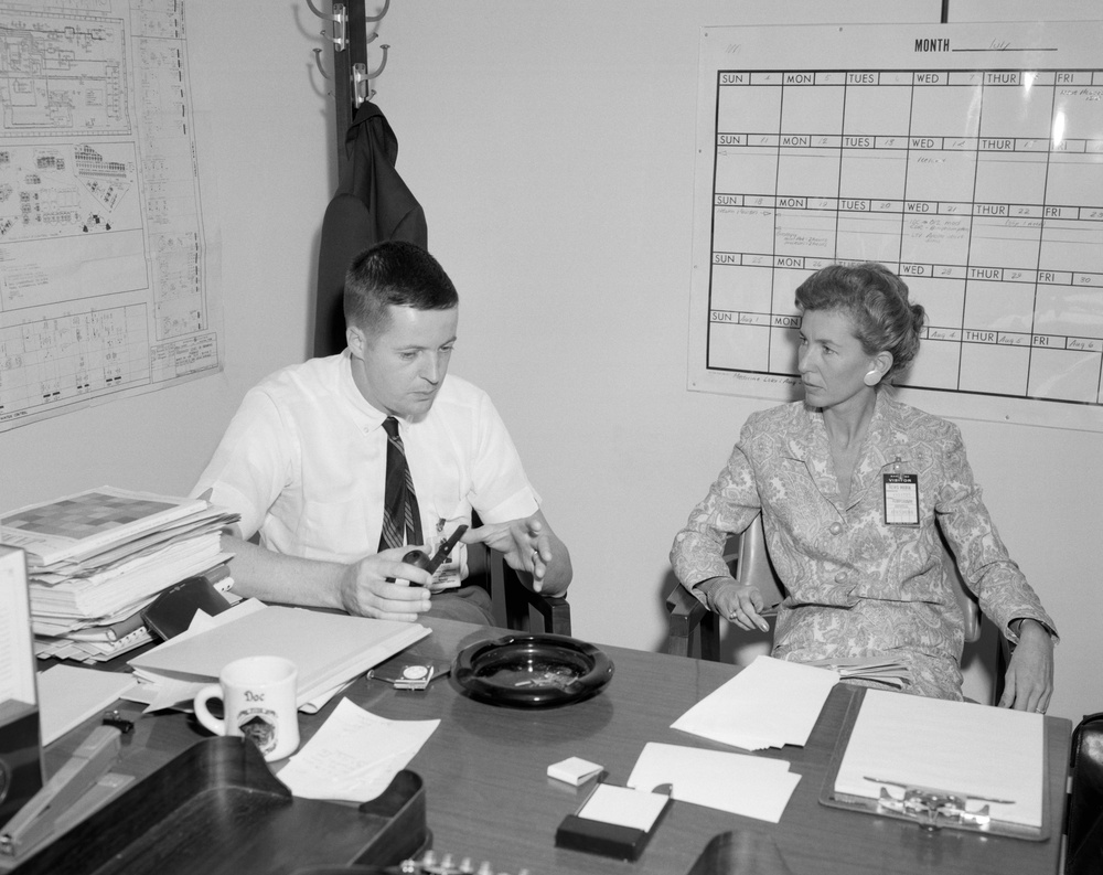 ASTRONAUT KERWIN, JOSEPH P. - MISC. - SWISS WRITER